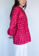 Load image into Gallery viewer, Blusa de Topos Rosas