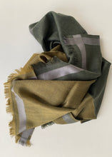 Load image into Gallery viewer, Bufanda Color Block a Dos Tonos