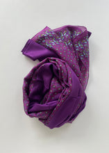 Load image into Gallery viewer, Chal de Seda Doble con Estampado Corbatero