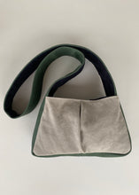 Cargar imagen en el visor de la galería, Bolso Bandolera Color Block Azul&Gris