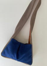 Cargar imagen en el visor de la galería, Bolso Bandolera Color Block Azules