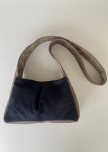 Cargar imagen en el visor de la galería, Bolso Bandolera Color Block Camel&Negro