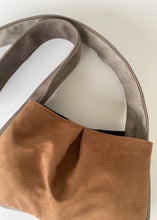 Cargar imagen en el visor de la galería, Bolso Bandolera Color Block Camel&Negro