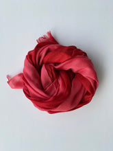 Load image into Gallery viewer, Fular Degradé con Desagujado