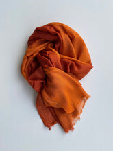 Load image into Gallery viewer, Fular Degradé con Desagujado