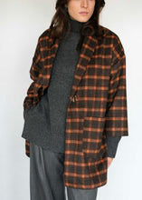 Cargar imagen en el visor de la galería, Chaquetón de Lana Fina Cuadros Naranjas