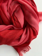 Load image into Gallery viewer, Fular Degradé con Desagujado