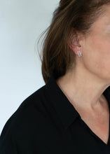 Cargar imagen en el visor de la galería, Pendientes Escala