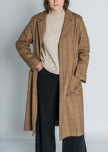 Cargar imagen en el visor de la galería, Abrigo Largo de Cuadros