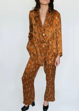 Load image into Gallery viewer, Chaqueta de Cupro Arrugado