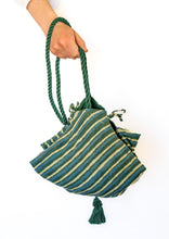Cargar imagen en el visor de la galería, Bolso Rayas Verdes con Borla
