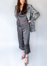 Cargar imagen en el visor de la galería, Chaqueta Estampada Azul