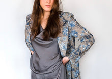 Load image into Gallery viewer, Top Satén Escote Drapeado