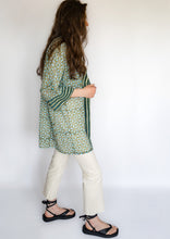 Load image into Gallery viewer, Kimono Stripes & Green Flowers