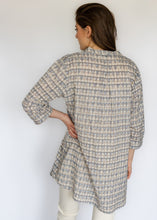 Load image into Gallery viewer, Long Plaid Blouse
