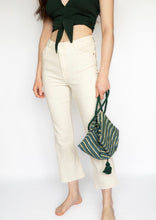 Cargar imagen en el visor de la galería, Bolso Rayas Verdes con Borla