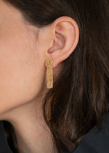 Cargar imagen en el visor de la galería, Pendientes Largos Urba