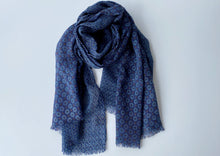 Load image into Gallery viewer, Rhombuses and Hexagons Wool Shawl