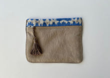 Load image into Gallery viewer, Topo-Tie Dye Toiletry Bag