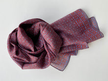 Load image into Gallery viewer, Fular con Estampado Sellos