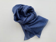 Load image into Gallery viewer, Fular con Estampado Sellos