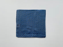 Load image into Gallery viewer, Fular con Estampado Sellos