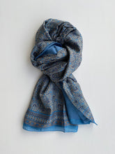 Cargar imagen en el visor de la galería, Chal de Seda Doble con Cenefa