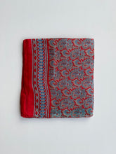 Cargar imagen en el visor de la galería, Chal de Seda Doble con Cenefa