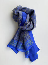Cargar imagen en el visor de la galería, Chal de Seda Doble con Cenefa