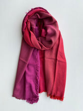 Load image into Gallery viewer, Fular de Rayas Degradé