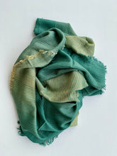 Load image into Gallery viewer, Fular de Rayas Degradé