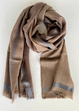 Cargar imagen en el visor de la galería, Bufanda Color Block a Dos Tonos
