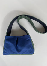 Load image into Gallery viewer, Bolso Bandolera Color Block Azul&amp;Gris
