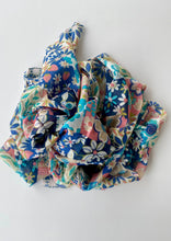 Load image into Gallery viewer, Printed Cotton Shawl-Pareo
