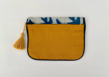 Load image into Gallery viewer, Toiletry Bag Yellow-Birds
