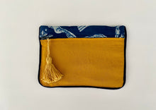 Load image into Gallery viewer, Toiletry Bag Yellow-Birds
